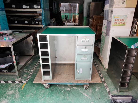 防静电工作台.jpg